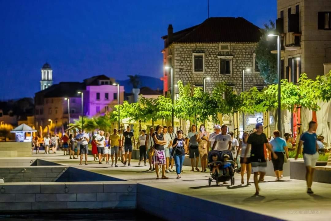 Modern Apartment Near Split & Trogir Kastela Exterior photo